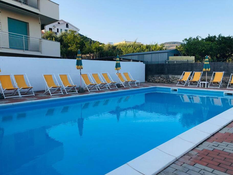 דירות Pietra Ligure - Essential With Swimming Pool מראה חיצוני תמונה