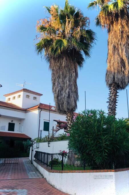 דירות Pietra Ligure - Essential With Swimming Pool מראה חיצוני תמונה